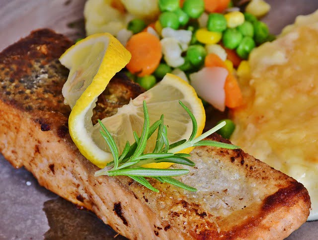 Zesty Lemon Herb Grilled Salmon Recipe